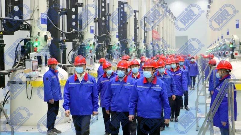 ag8ag8集团硅材料单晶二厂开始正式投产